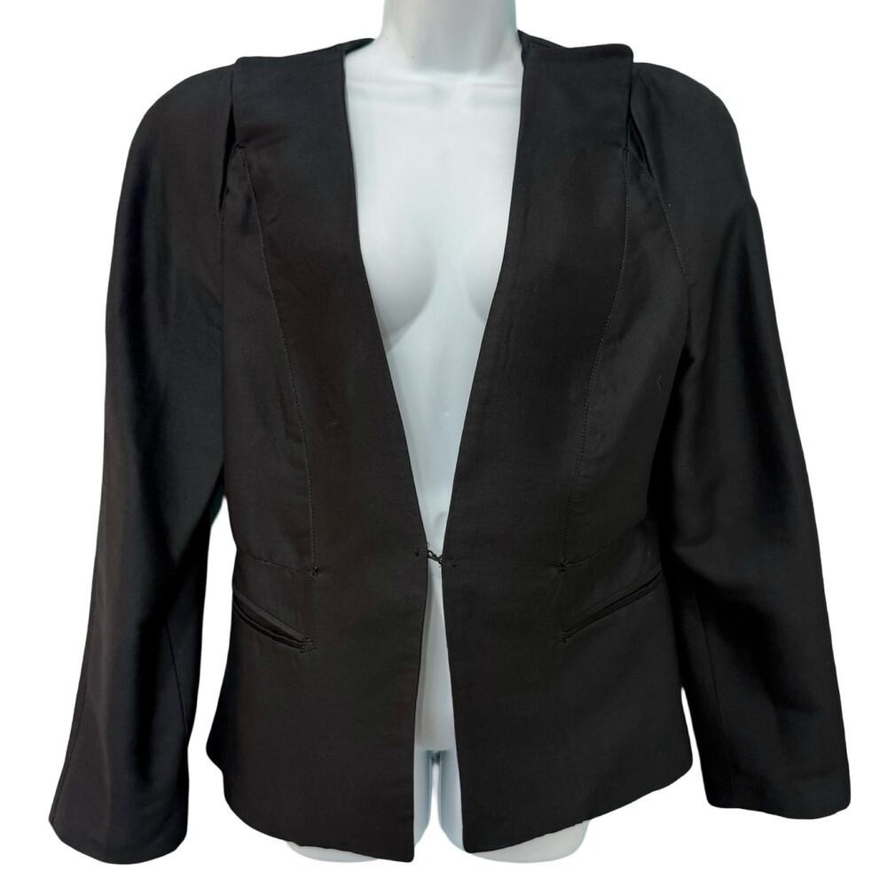 Leon Max Limited Edition Black Hook and Eye Blazer Size M Lined Shoulder Pads
